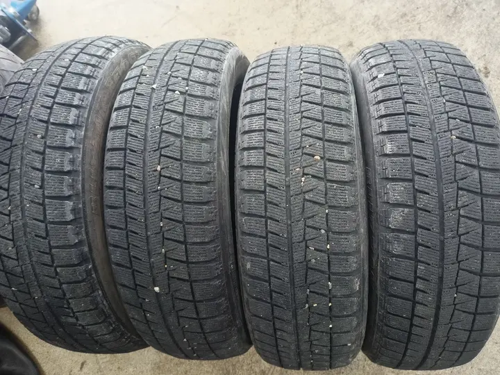Bridgestone BLIZZAK REVO GZ 175/60 R16