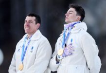 Французская сборная выиграла смешанную эстафету на Олимпиаде-2026 Французская сборная выиграла смешанную эстафету на Олимпиаде-2026