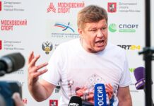 Дмитрий Губерниев раскритиковал Елену Вяльбе за недостаток поддержки Савелия Коростелёва Дмитрий Губерниев раскритиковал Елену Вяльбе за недостаток поддержки Савелия Коростелёва