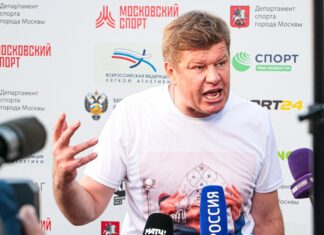 Дмитрий Губерниев раскритиковал Елену Вяльбе за недостаток поддержки Савелия Коростелёва Дмитрий Губерниев раскритиковал Елену Вяльбе за недостаток поддержки Савелия Коростелёва