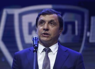Валерий Каменский опроверг критику уровня хоккеистов КХЛ Валерий Каменский опроверг критику уровня хоккеистов КХЛ