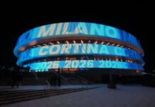 Сборная США ведёт в финале олимпийского хоккейного турнира против Канады Сборная США ведёт в финале олимпийского хоккейного турнира против Канады