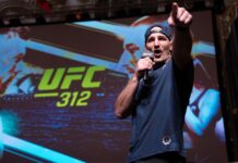 Шон Стрикленд критикует оплату бойцов UFC как «хищническую» Шон Стрикленд критикует оплату бойцов UFC как «хищническую»