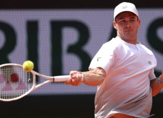 Томми Пол победил Ли Чжэ в полуфинале турнира в Делрей-Бич Томми Пол победил Ли Чжэ в полуфинале турнира в Делрей-Бич