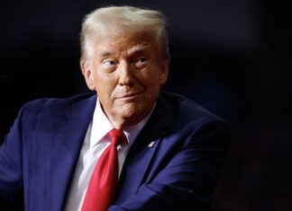 Дональд Трамп опубликовал ИИ-сгенерированное видео с хоккеем против команды Канады Дональд Трамп опубликовал ИИ-сгенерированное видео с хоккеем против команды Канады