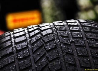 Pirelli отменила тесты дождевой резины в Бахрейне из-за вооруженного конфликта Pirelli отменила тесты дождевой резины в Бахрейне из-за вооруженного конфликта