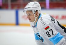 Вадим Шипачёв стал первым игроком КХЛ с 700 результативными передачами Вадим Шипачёв стал первым игроком КХЛ с 700 результативными передачами