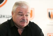 Владимир Плющев прокомментировал отстранение трёх арбитров ВХЛ за недопустимое поведение Владимир Плющев прокомментировал отстранение трёх арбитров ВХЛ за недопустимое поведение