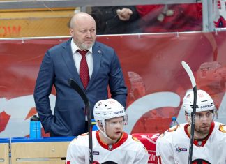 «Автомобилист» выиграл пятый матч серии плей-офф с Салаватом Юлаевым — Заварухин отметил хет-трик Хрипунова «Автомобилист» выиграл пятый матч серии плей-офф с Салаватом Юлаевым — Заварухин отметил хет-трик Хрипунова