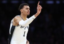 Виктор Вембаньяма обозначил цель завоевать награды MVP и лучшего защитника года в НБА Виктор Вембаньяма обозначил цель завоевать награды MVP и лучшего защитника года в НБА