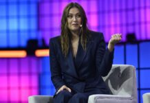 Мария Шарапова поделилась снимком с Лукой Дончичем после посещения спортивного матча Мария Шарапова поделилась снимком с Лукой Дончичем после посещения спортивного матча