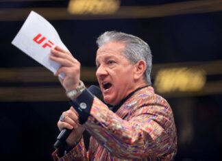 Брюс Баффер рассказал, при каких условиях завершит карьеру анонсера UFC Брюс Баффер рассказал, при каких условиях завершит карьеру анонсера UFC