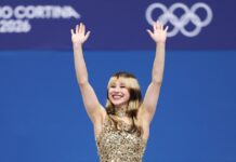 Алиса Лью рассказала о преследовании фанатов при выходе из аэропорта Алиса Лью рассказала о преследовании фанатов при выходе из аэропорта