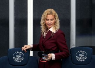 Этери Тутберидзе сравнила темперамент Алины Загитовой и Евгении Медведевой Этери Тутберидзе сравнила темперамент Алины Загитовой и Евгении Медведевой