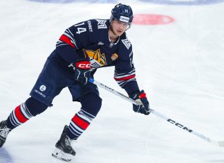 Форвард «Металлурга» Силантьев может восстановиться к финалу Кубка Гагарина Форвард «Металлурга» Силантьев может восстановиться к финалу Кубка Гагарина