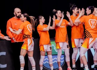 Баскетболистки УГМК обыграли курское «Динамо» в первом матче финала чемпионата России Баскетболистки УГМК обыграли курское «Динамо» в первом матче финала чемпионата России