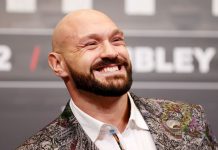 Тайсон Фьюри победил Арсланбека Махмудова единогласным решением судей Тайсон Фьюри победил Арсланбека Махмудова единогласным решением судей