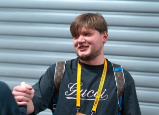 Игроки Team Spirit и других команд оценили возвращение s1mple на профессиональную сцену CS2 Игроки Team Spirit и других команд оценили возвращение s1mple на профессиональную сцену CS2