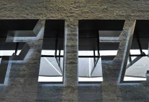 Белый дом призвал ФИФА запретить трансгендерам участвовать в женском футболе Белый дом призвал ФИФА запретить трансгендерам участвовать в женском футболе