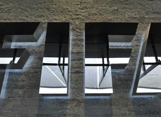 Белый дом призвал ФИФА запретить трансгендерам участвовать в женском футболе Белый дом призвал ФИФА запретить трансгендерам участвовать в женском футболе