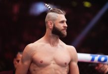 Иржи Прохазка ответил Анкалаеву воздушным поцелуем после критики его боя с Ульбергом Иржи Прохазка ответил Анкалаеву воздушным поцелуем после критики его боя с Ульбергом