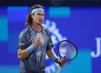 Андрей Рублёв вышел в четвертьфинал турнира ATP-500 в «Барселоне», обыграв Сонего Андрей Рублёв вышел в четвертьфинал турнира ATP-500 в «Барселоне», обыграв Сонего