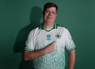 m0NESY оценил работу с karrigan в Team Falcons m0NESY оценил работу с karrigan в Team Falcons