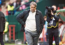 Вадим Евсеев оштрафован на 100 тысяч рублей за неспортивное поведение после матча с «Локомотивом» Вадим Евсеев оштрафован на 100 тысяч рублей за неспортивное поведение после матча с «Локомотивом»