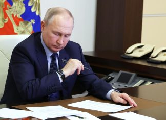 Путин вручил Каменскому орден «За заслуги перед Отечеством» Путин вручил Каменскому орден «За заслуги перед Отечеством»