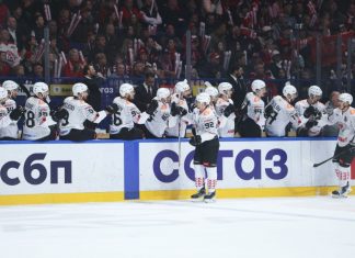 «Авангард» перевернул матч против «Локомотива» «Авангард» перевернул матч против «Локомотива»