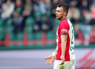 Игорь Корнеев прокомментировал спорный пенальти в матче «Локомотив» — «Зенит» Игорь Корнеев прокомментировал спорный пенальти в матче «Локомотив» — «Зенит»