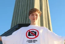 M0NESY показал баг на Nuke в CS2 M0NESY показал баг на Nuke в CS2