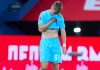 Капитан «Зенита» Дуглас Сантос поддержал 18-летнего Кондакова после промаха в серии пенальти с «Спартаком» Капитан «Зенита» Дуглас Сантос поддержал 18-летнего Кондакова после промаха в серии пенальти с «Спартаком»