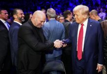 В кард турнира UFC в Белом доме добавлен бой Хокит — Льюис по инициативе Трампа В кард турнира UFC в Белом доме добавлен бой Хокит — Льюис по инициативе Трампа