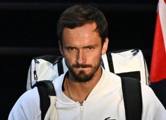 Медведев выбыл с «Мастерса» в Мадриде Медведев выбыл с «Мастерса» в Мадриде