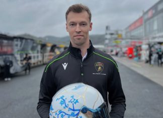 Даниил Квят представил новый шлем для дебюта в Super GT за команду JLOC Даниил Квят представил новый шлем для дебюта в Super GT за команду JLOC