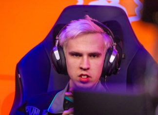 Дукалис объяснил частые паузы в матчах PARIVISION Dota 2 из-за наушников Дукалис объяснил частые паузы в матчах PARIVISION Dota 2 из-за наушников
