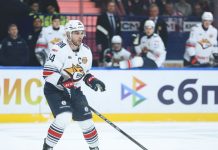 Егор Коробкин оценил командный дух «Металлурга» после победы над «Торпедо» в плей-офф КХЛ Егор Коробкин оценил командный дух «Металлурга» после победы над «Торпедо» в плей-офф КХЛ