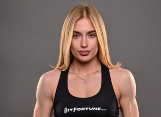 ПФЛ подписала контракт с Александрой Савичевой ПФЛ подписала контракт с Александрой Савичевой