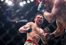 Двалишвили рассказал о болевых ударах Яна на UFC 323 Двалишвили рассказал о болевых ударах Яна на UFC 323