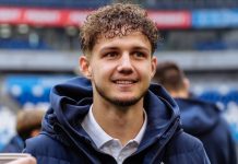 Раков назвал неожиданной победу «Крыльев» над «Спартаком» Раков назвал неожиданной победу «Крыльев» над «Спартаком»