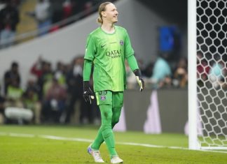 Сафонов перед игрой с «Баварией» прыгнул к камере Сафонов перед игрой с «Баварией» прыгнул к камере