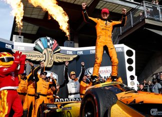Лундгард выиграл гонку IndyCar в Индианаполисе Лундгард выиграл гонку IndyCar в Индианаполисе