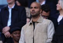 Тони Паркер поддерживает в финале Лиги чемпионов ПСЖ Тони Паркер поддерживает в финале Лиги чемпионов ПСЖ