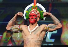 Перейра дал совет Стрикленду перед UFC 328 Перейра дал совет Стрикленду перед UFC 328