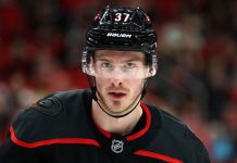 Свечников догнал Каменского по голам в плей-офф НХЛ Свечников догнал Каменского по голам в плей-офф НХЛ