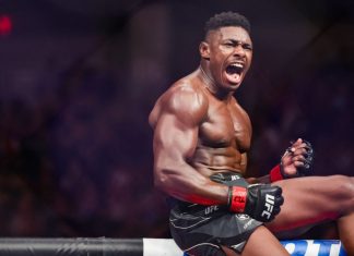 Махачев взял титул UFC в полусреднем весе Махачев взял титул UFC в полусреднем весе