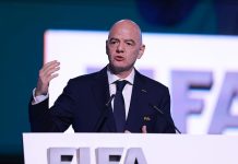 Инфантино не добился рукопожатия на конгрессе ФИФА Инфантино не добился рукопожатия на конгрессе ФИФА