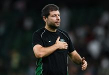 Мусаев назвал Дзюбу легендой российского футбола Мусаев назвал Дзюбу легендой российского футбола