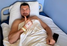 Комличенко успешно перенёс операцию на колене Комличенко успешно перенёс операцию на колене